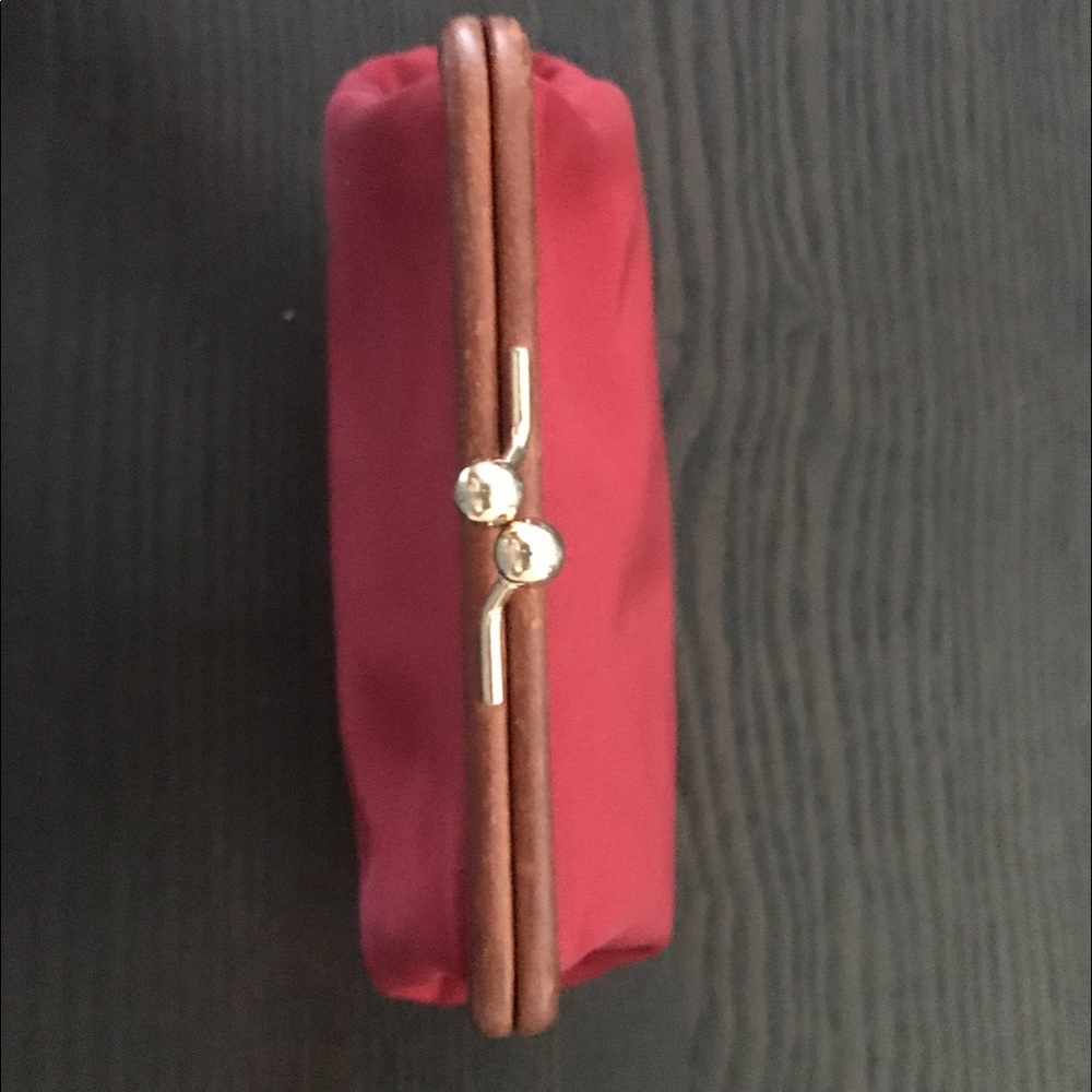 DOONEY & BURKE KISS LOCK CASE WALLET - Picture 4 of 8